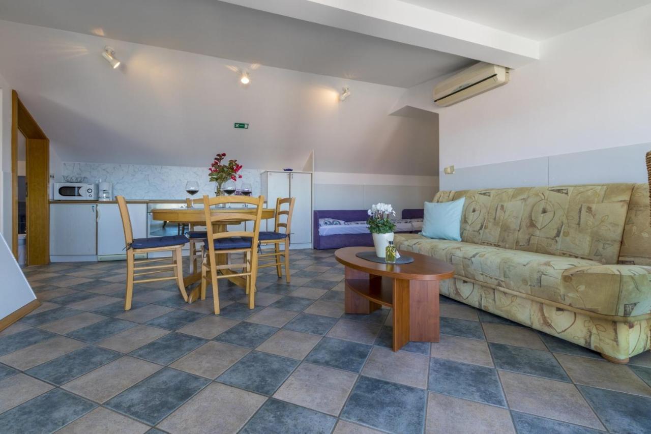 Blue Pearl Apartments Crikvenica Luaran gambar